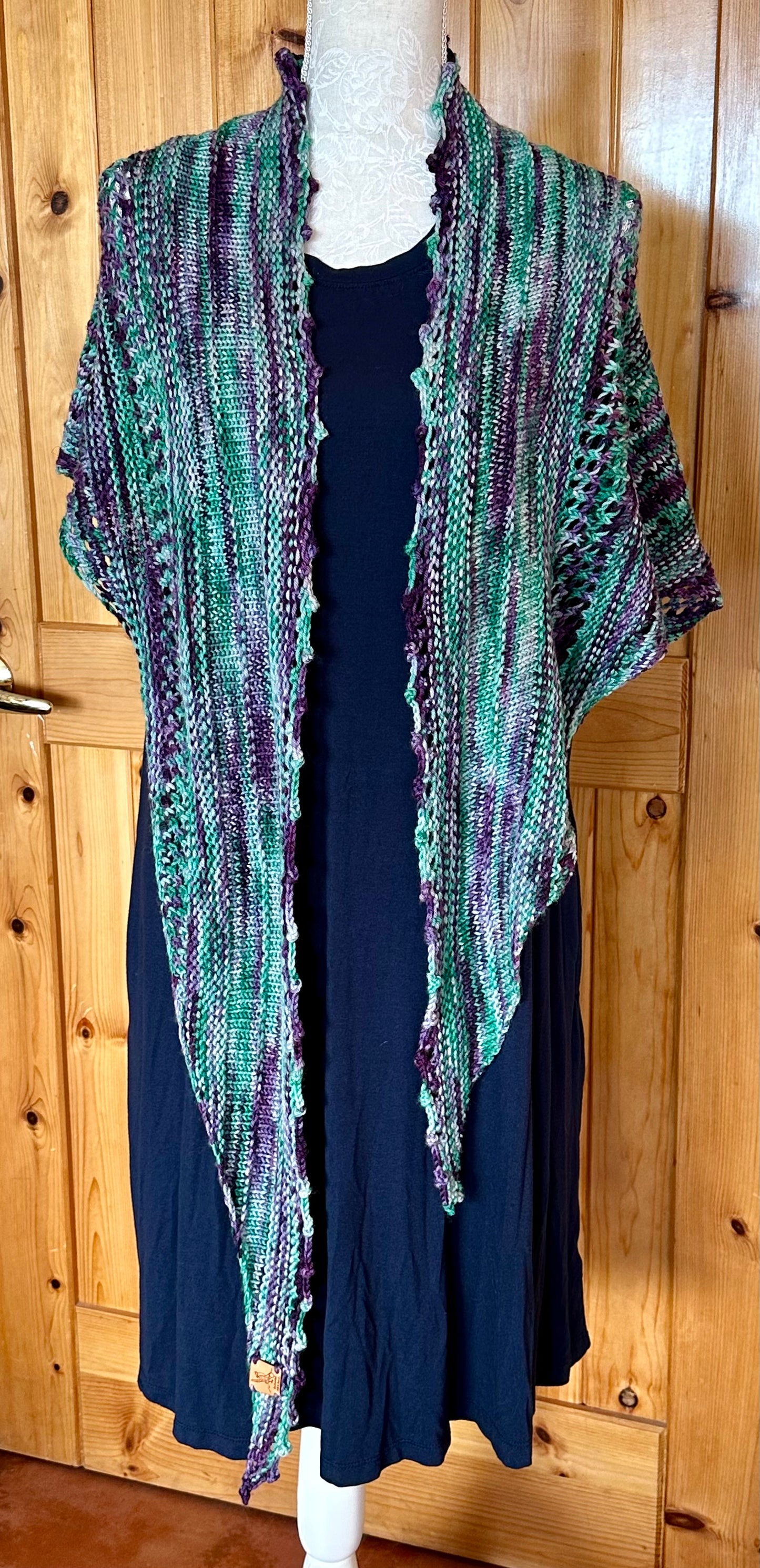 Shawl/Wrap/Lace Scarf in Peacock