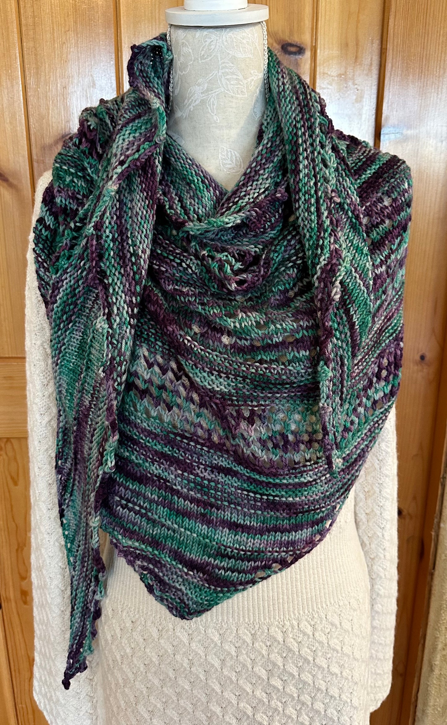 Shawl/Wrap/Lace Scarf in Peacock