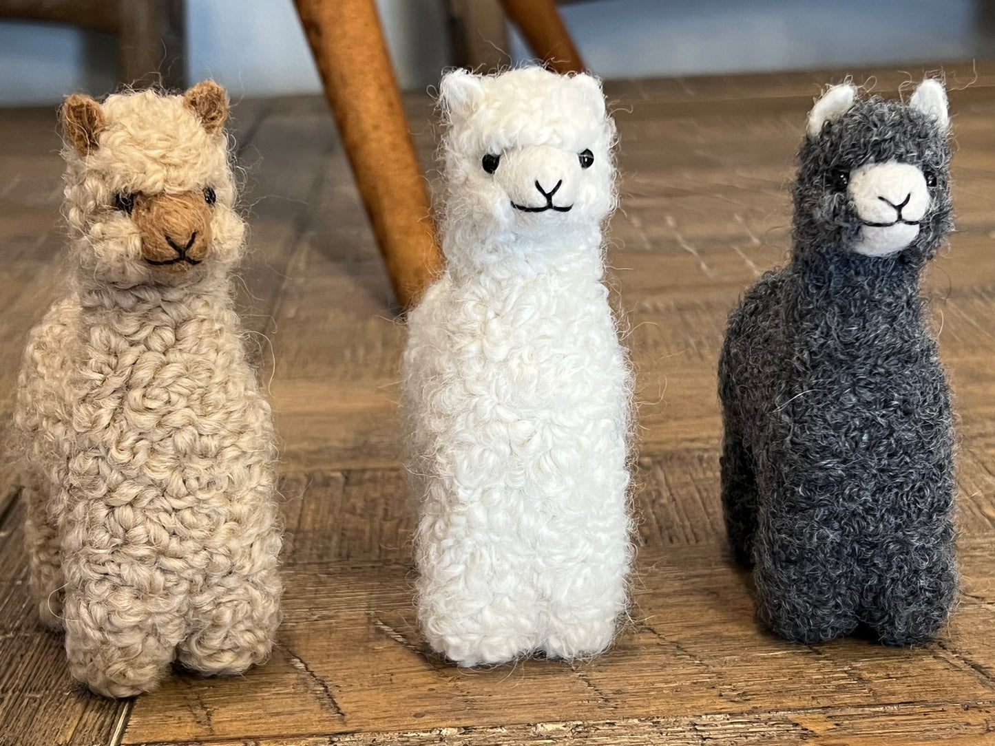 Alpaca Figurine 5"